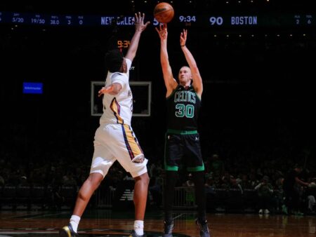 Celtics tie NBA record with 29 3s; clinch 2-seed