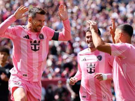 Messi stunner gives Miami’s new coach debut win