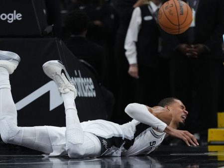 Wembanyama ruled out, placed in concussion protocol