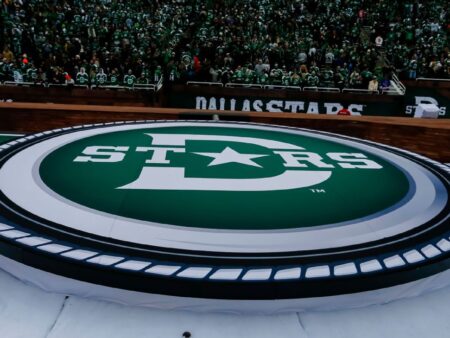 Stars ban buyer of tix tied to alleged Nazi salute