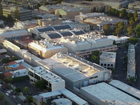 Netflix In Negotiations To Buy Radford Studios