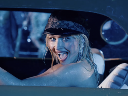 Sabrina Carpenter Headlines Coachella, Bringing Sexy Pop Hits, Old Hollywood Flare and a Bizarre Susan Sarandon Monologue to the Desert