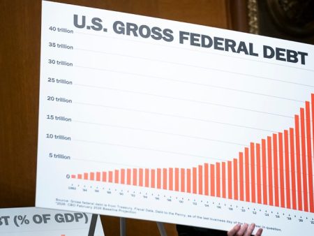 US debt exceeds 100 percent of GDP 