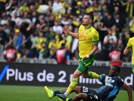 Verteidiger wie Slalomstangen: Marseille geht in Nantes unter