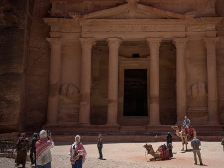 Jordanians Struggle as Mideast Wars Scare Tourists Away