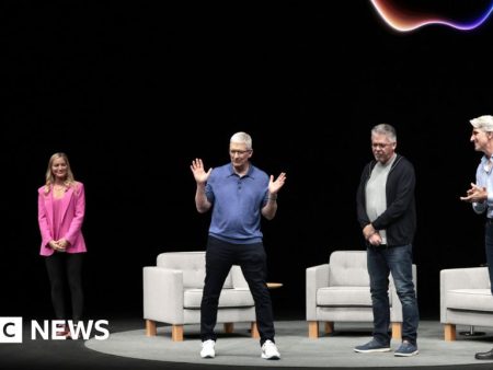 Apple to pay $250m to iPhone buyers over AI features lawsuit