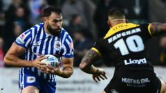 St Helens beat York to keep pace with Leeds at top