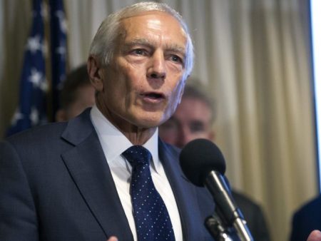 Former NATO commander: US, Iran in ‘game of chicken’ over Strait of Hormuz
