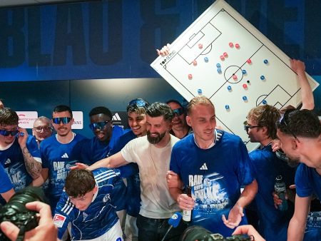 Party mit der Taktiktafel: Wenn Prinzipien zu “Schalker Werten” werden