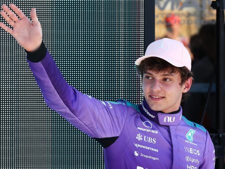 Teen F1 leader Antonelli takes Miami pole as race start time changed