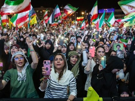 Iran’s Loyalists Promote a Wider Nationalism, Unveiled Women Included