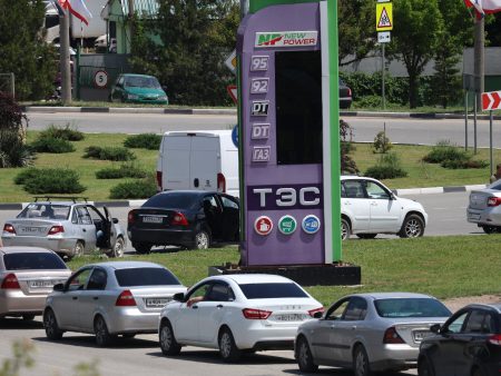 Ukraine Tries to Cut Off Crimea, Choking Russian Supply Routes