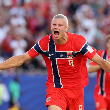 Haaland scores two goals as Norway beat Iraq 4-1 on World Cup return