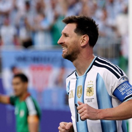 Lionel Messi’s father undergoing treatment for health issues, family says