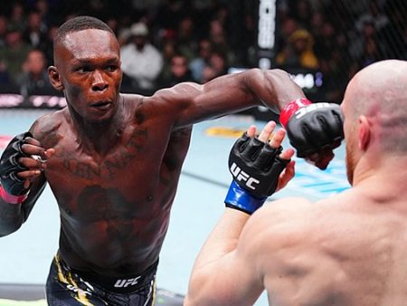 Israel Adesanya advises Arman Tsarukyan to limit hanging out with influencers