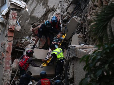 Photos: Earthquakes Strike Venezuela