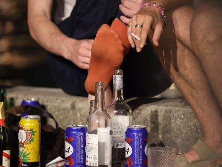 Heat Wave Prompts Paris to Suspend Sports Events and Public Alcohol Consumption