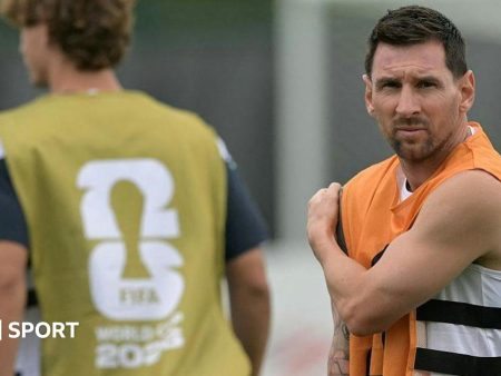 Messi to start final Argentina group match on bench