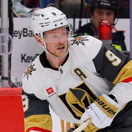Hurricanes vs Golden Knights Prediction, Picks & Odds for Tuesday’s Stanley Cup Final Game 4
