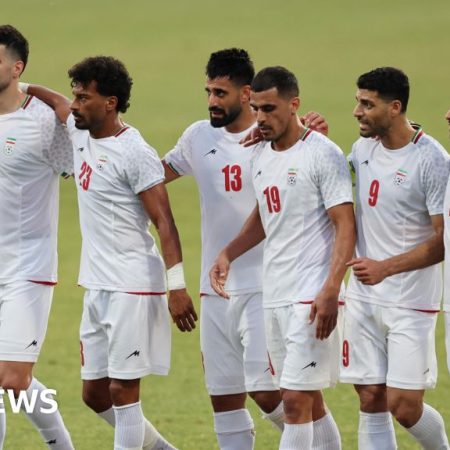 Iran says staff blocked from entering US after players given World Cup visas