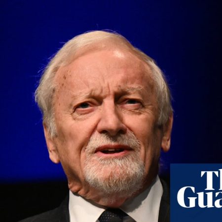 Aukus is among Australia’s worst foreign policy decisions and requires ‘heroic’ optimism, Gareth Evans says