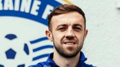 Coleraine sign NI winger McMenamin from St Mirren
