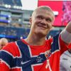 No stage too big – Haaland arrives in style at World Cup