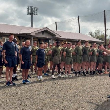 Cuba: Amid blockade, Pentagon chief issues military warning