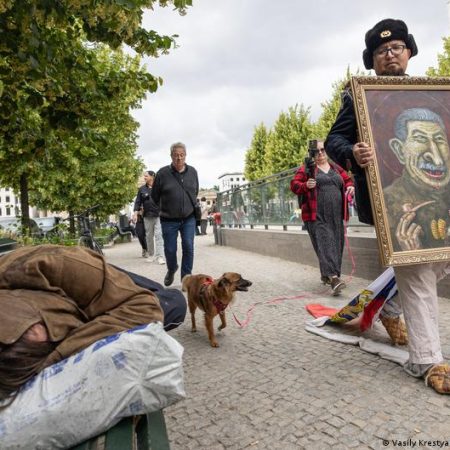 Poland: Arrest after Russian artist and Putin critic killed