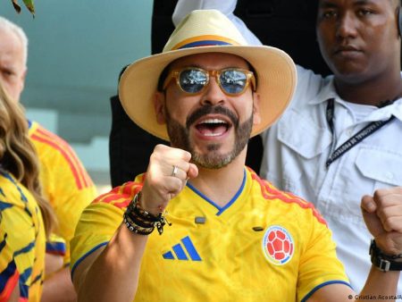 Colombia election: Hard-right candidate poised to win in early results