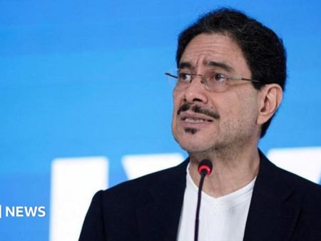 Colombia’s left-wing presidential candidate concedes defeat
