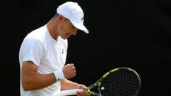 Three Britons reach Wimbledon through qualifying