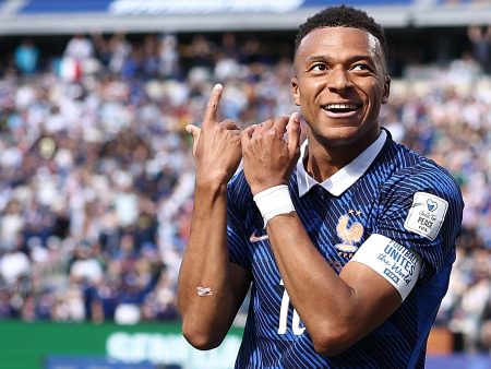 Which France and World Cup records did Mbappe break against Senegal?