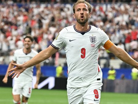 Kane double fires England past Croatia in World Cup thriller