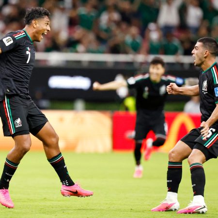 Mexico beat South Korea 1-0, become first team to reach World Cup knockouts