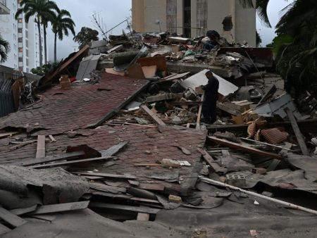 Venezuela struck by back-to-back earthquakes, many casualties feared