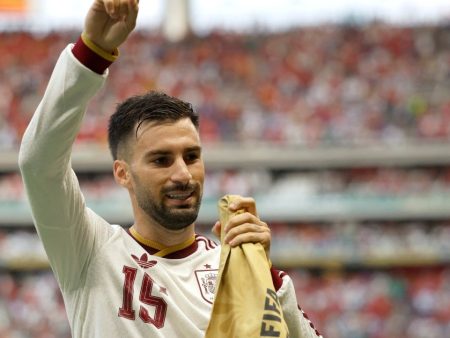 Spain beat Uruguay 1-0 to clinch World Cup Group H top spot