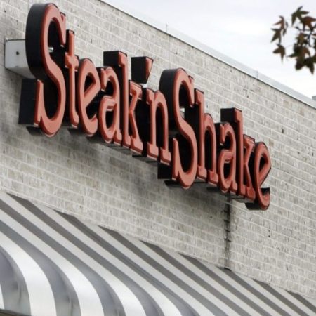 Steak ‘n Shake says it ‘remains undefeated in political endorsements’ after Trump-backed candidate loses in Iowa