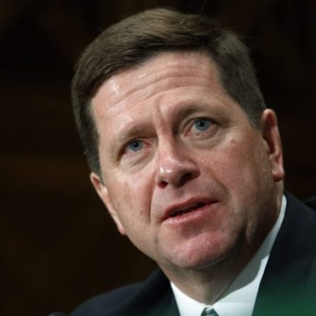 Trump nominates ex-SEC Chair Jay Clayton as intelligence chief