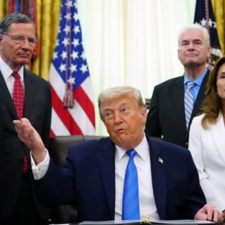 Senate GOP support erodes for Trump’s Iran war stance