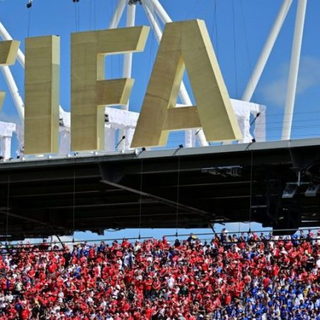 US beats Australia 2-0 to advance to World Cup knockout round