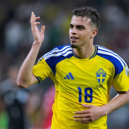 Sweden beat Tunisia 5-1 in strong start to World Cup