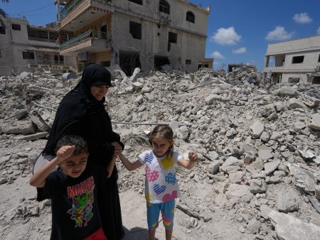 Israeli strikes kill four in southern Lebanon amid ceasefire talks