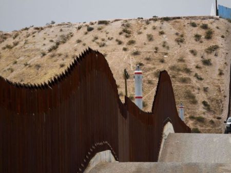 Supreme Court rules asylum seekers may be turned around, siding with Trump