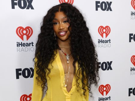 SZA Slams ‘Disgusting‘ Musicians Using AI, Says Platforms Like Suno Train on the ‘Best and Brightest Black Minds of Writers and Producers’