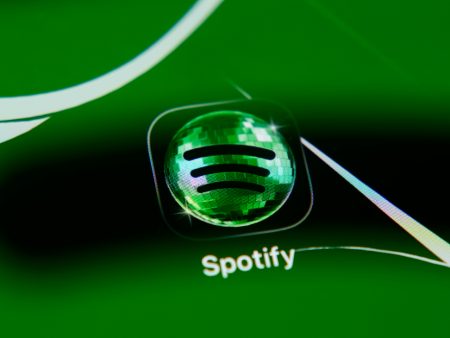 The Disco Ball Is No More! Spotify Reverts Back to Old App Icon