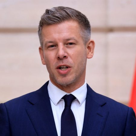 Prosecute Orbán’s inner circle over ‘stolen’ billions, Hungary’s anti-corruption watchdog says