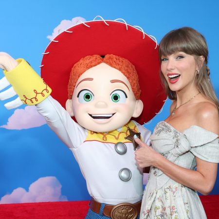 Taylor Swift’s ‘Toy Story 5’ Song ‘I Knew It, I Knew You’ Bows at No. 1, Becoming Her 15th Hot 100 Topper