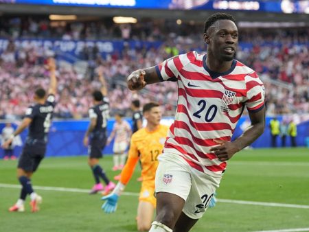 USA hit Paraguay for four in dream start to their World Cup campaign