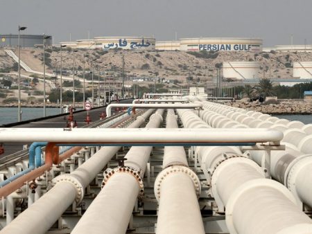 Trump’s deal lifts oil sanctions on Iran, angering hawks